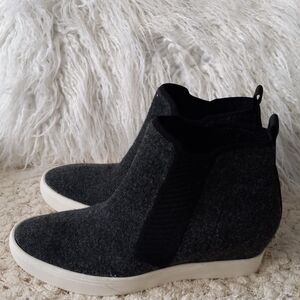 MIA Womens Charcoal Boots Size 9